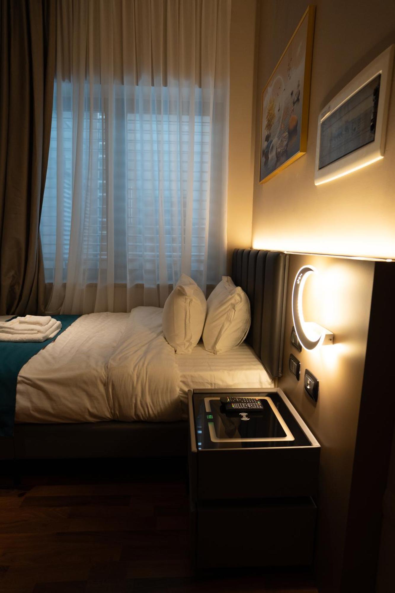 Hotel Royal Faenza Exteriör bild